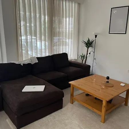 250 M Walking Distance To Metro Appartamento *